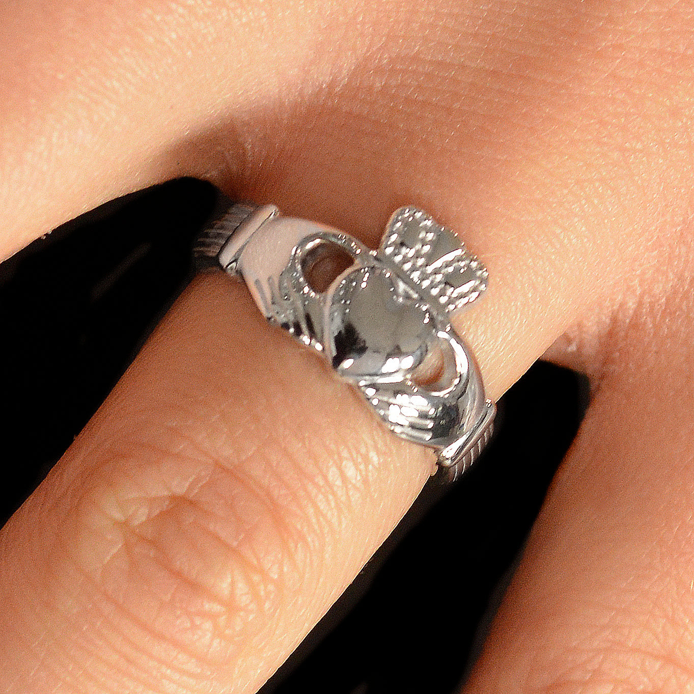 Gold Claddagh Wedding Ring, 10K Womens Celtic Heart Ring, Gold Irish Love  Ring, Woman 14K Claddagh Ring, 18K Gold Handfasting Ring, 1683